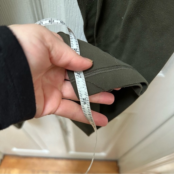 Lululemon olive green align pants High-Waisted Olive Leggings 4 full length - Picture 3 of 6